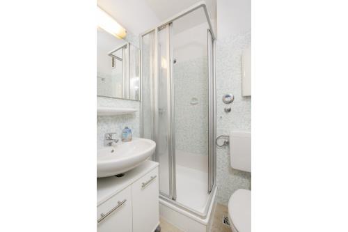 Langeoog Ferienwohnung Appartement Charlotte - Badezimmer