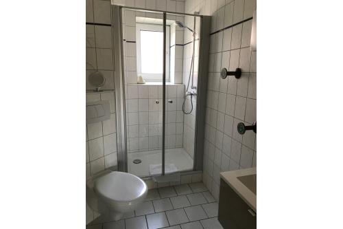 Langeoog Ferienwohnung De Fischer un sien Froo - Blumental - Duschbad mit Tageslicht und Platz