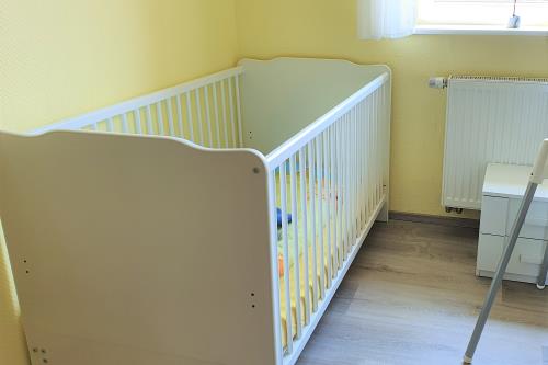 Langeoog Ferienwohnung Ferienhaus Katja und Ralf Heimes - 1 - Schlafraum Kinder Kinderbett