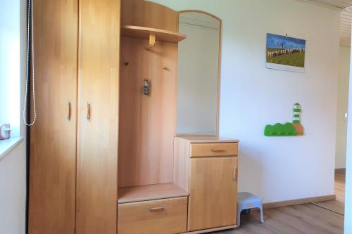 Langeoog Ferienwohnung Ferienhaus Katja und Ralf Heimes - 2 - Garderobe