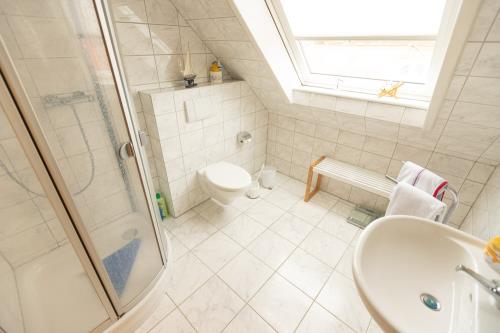 Langeoog Ferienwohnung Ferienhaus Sülvern Wind - R 02 - Badezimmer