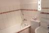 Langeoog Ferienhaus Baldes - Toilette mit Badewanne