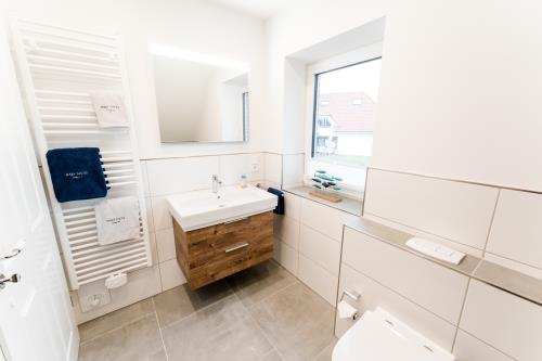 Langeoog Ferienwohnung Ferienhus Sjuts H14a - Badezimmer im Obergeschoss