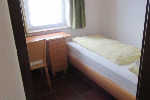 Langeoog Ferienwohnung Ferienwohnanlage Ahlering - Polderweg - Polderw. Haus 2 - Schlafzimmer EG