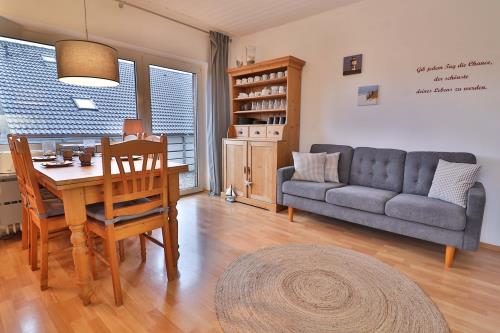 Langeoog Vermietung am Meer – Ferienwohnung Salini - Wohn-/Esszimmer