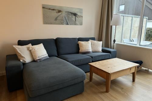 Langeoog Ferienwohnungen Kiebitzweg - N8koje - großes Sofa
