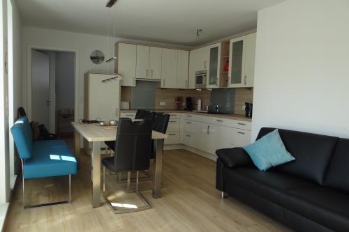 Langeoog Ferienwohnung Friesengut FeWo Schlattmann F**** - INGA - Whg. INGA: Küche-Essbereich