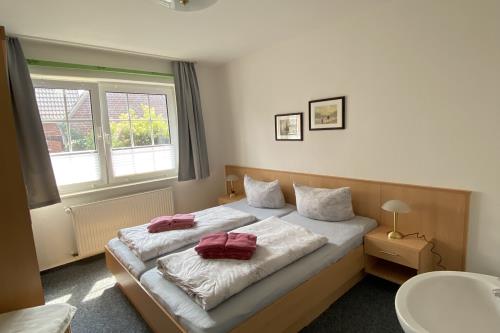 Langeoog Ferienwohnung Gästehaus Joachim Bohnhorst - 1 - Elternschlafzimmer