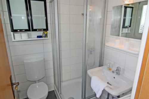 Langeoog Ferienwohnung Achter&#39;t Dörp - 1 - Bad