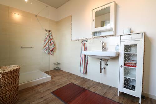 Langeoog Ferienwohnung Vermietung am Meer – Haus Killewipps - Killewipps EG - Badezimmer