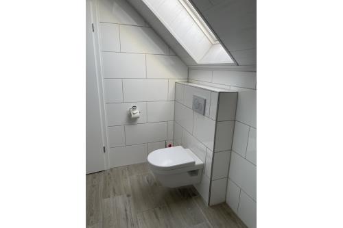 Langeoog Ferienwohnung Haus Dünenrose-Sanddornweg - Dünenrose3 - Badezimmer 