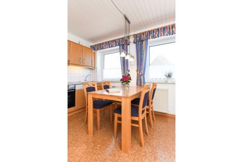 Langeoog Ferienwohnung Haus Strandboje und Haus Dünenrose - Dünenblick - Wohnzimmer/Küche