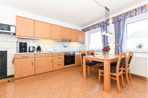Langeoog Ferienwohnung Haus Strandboje und Haus Dünenrose - Dünenblick - Wohnzimmer/Küche