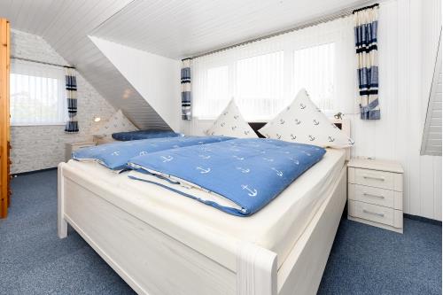 Langeoog Ferienwohnung Haus Strandboje und Haus Dünenrose - Dünenperle - Schlafzimmer 1
