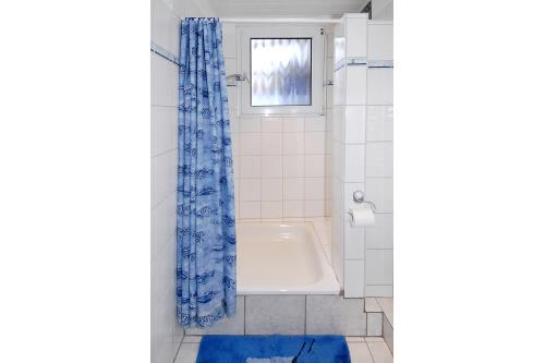 Langeoog Ferienwohnung Haus Strandboje und Haus Dünenrose - Rose - Bad