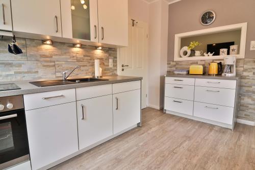 Langeoog Vermietung am Meer – Kiek rin bi Kati - Ferienwohnung 1 - Küche