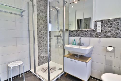 Langeoog Vermietung am Meer – Kiek rin bi Kati - Ferienwohnung 1 - Bad