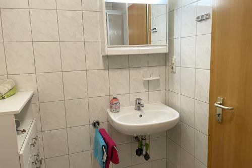 Langeoog Ferienwohnung Haus Krasniqi - 1 - Badezimmer