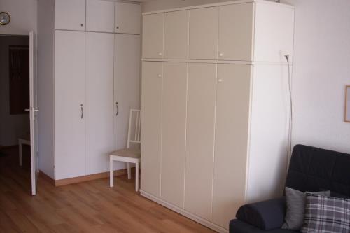 Langeoog Ferienwohnung Haus Rasmus, Appartement 6 - Schrankbett hochgeklappt
