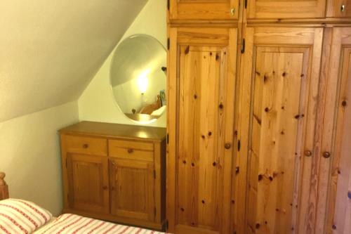 Langeoog Ferienwohnung Inselherz im Haus am Kurzentrum - Schlafzimmerschrank
