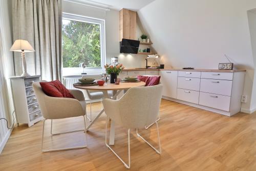 Langeoog Ferienwohnung Haus am Wind / am Strand - 3 - Küche