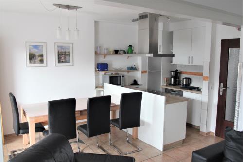 Langeoog Ferienhaus Hus Dreemaster  - 1 - Essbereich und Küche