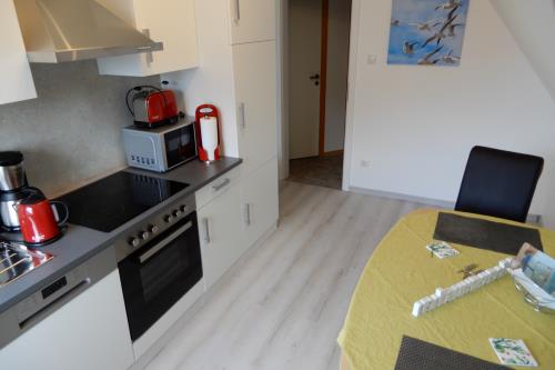 Langeoog Ferienwohnung Im Hasenwinkel - Sturmmöwe Küche/Esszimmer