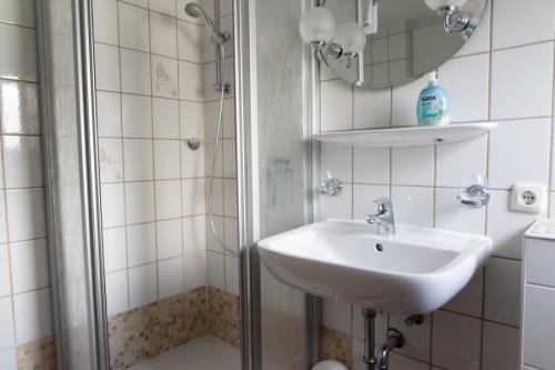 Langeoog Ferienwohnung Inselhaus Ute - Petunie - Petunie