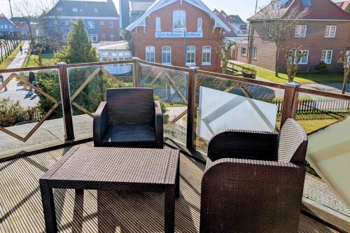 Langeoog Ferienwohnung Kajüte No. 3 - Balkon mit Sitzgruppe