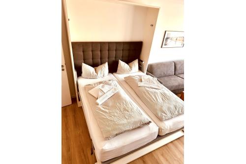 Langeoog Ferienwohnung Kiebitzregenpfeifer - Schrankbett 180x200