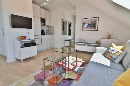 Langeoog Ferienwohnung Vermietung am Meer–Lüttjeod–Apartment 17 - Wohnzimmer mit Küchenzeile