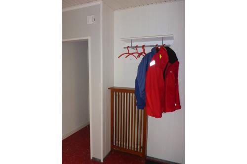 Langeoog Ferienhaus Schimmelreiter - Flur mit Garderobe
