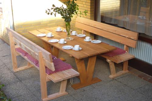 Langeoog Ferienhaus Schimmelreiter - Echte, urige, südtiroler Lärche