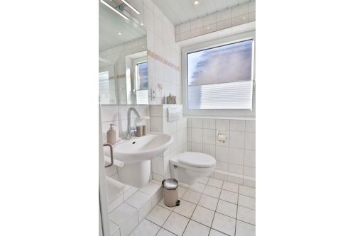 Langeoog Ferienwohnung Vermietung am Meer – Strandleben - Badezimmer