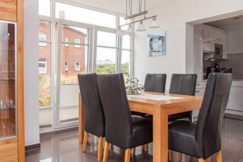 Langeoog Ferienhaus Strandvilla An´t Dünen - Haus 1 - Wohn- und Essbereich