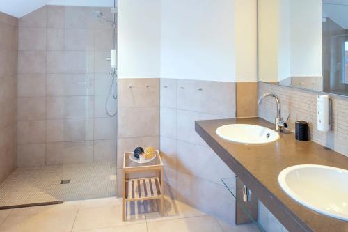 Langeoog Hotel Suitenhotel Idyll Heckenrose ****garni - 10 Penthouse - Penthousesuite Bad