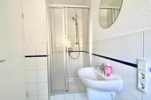 Langeoog Ferienwohnung Töwerhus - Badezimmer EG