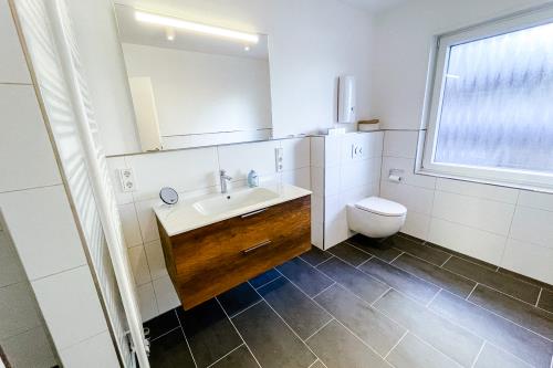 Langeoog Ferienwohnungen Friesenschiff - Flet len - Badezimmer